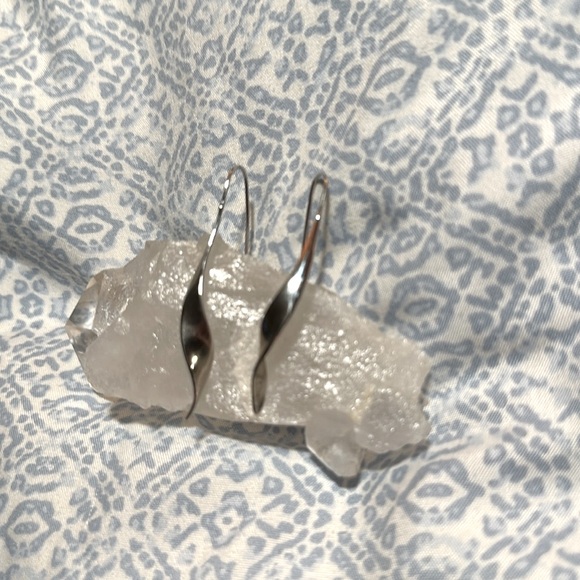 🌟NWOT STERLING SILVER EARRINGS, 2” Drop, Thick Band of a Silver Swirl, Bold 💃 - Picture 4 of 6